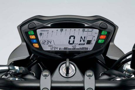 2016-Suzuki-SV650-A-details-11