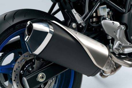 2016-Suzuki-SV650-A-details-13