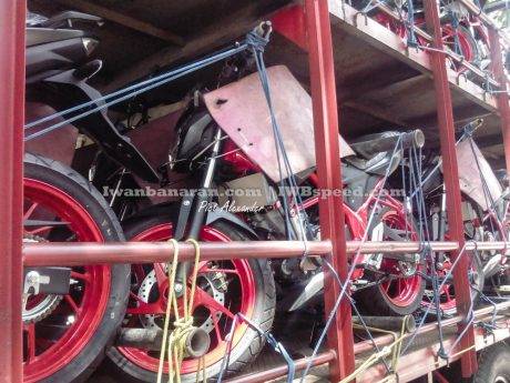Honda new CB150R SE hitam (4)